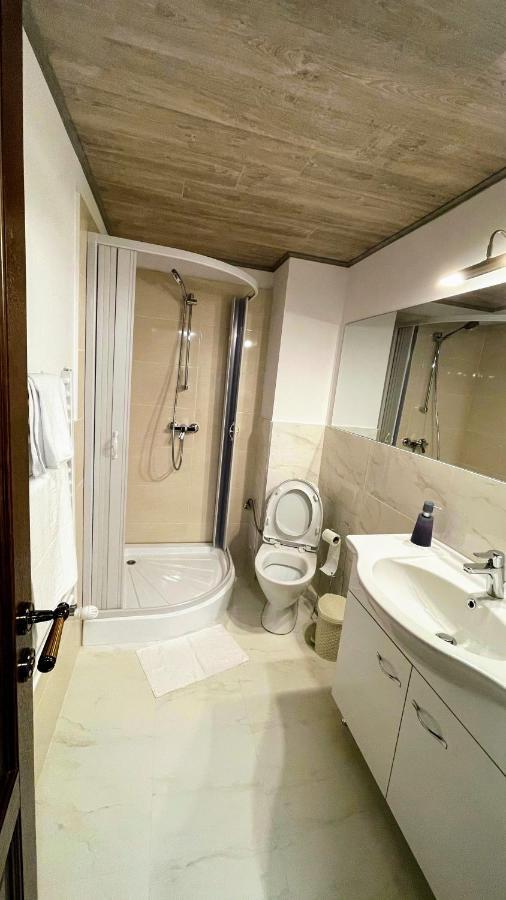 Royal Bucovina Residence Adults Only-Self Check-In Câmpulung Moldovenesc Exterior photo