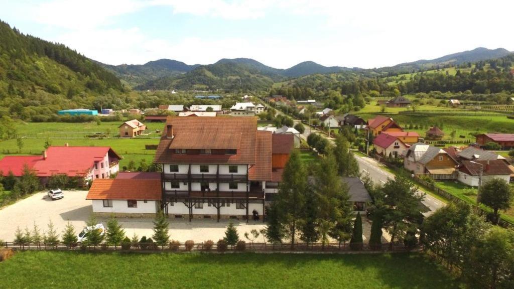 Royal Bucovina Residence Adults Only-Self Check-In Câmpulung Moldovenesc Exterior photo