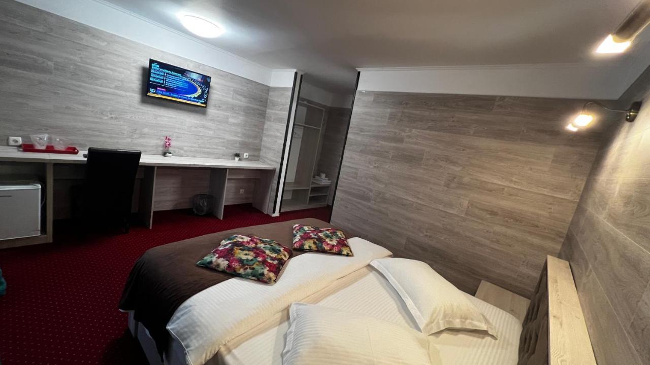 Royal Bucovina Residence Adults Only-Self Check-In Câmpulung Moldovenesc Exterior photo