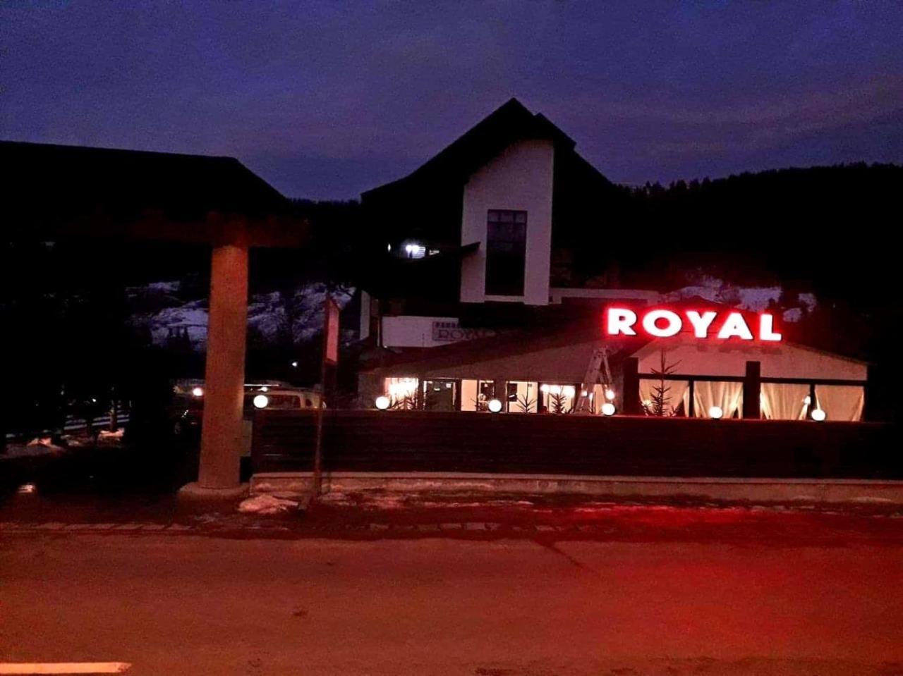 Royal Bucovina Residence Adults Only-Self Check-In Câmpulung Moldovenesc Exterior photo